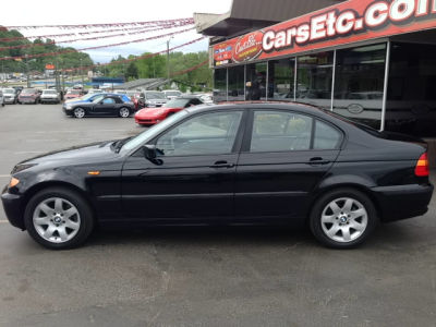 2004 BMW 325  i