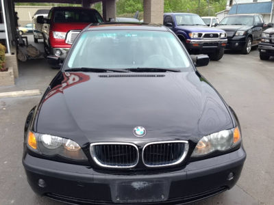 2004 BMW 325  i