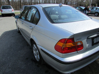 2004 BMW 325 xi