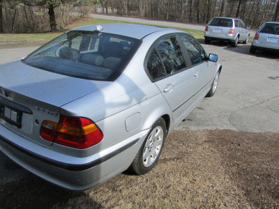 2004 BMW 325 xi