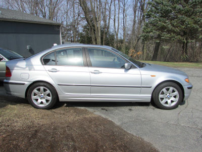 2004 BMW 325 xi