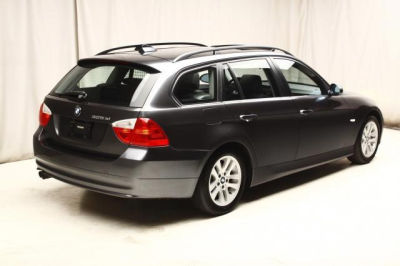 2006 BMW 325  xiT