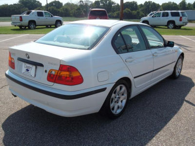 2005 BMW 325 i