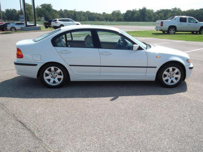 2005 BMW 325 i