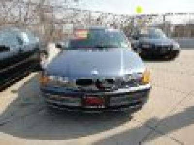 2001 BMW 325  i