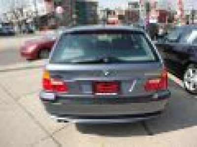 2001 BMW 325  i