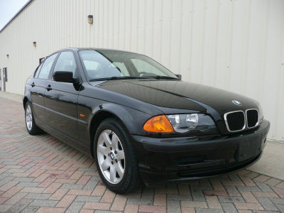 2001 BMW 325  i