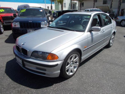 2001 BMW 325 i