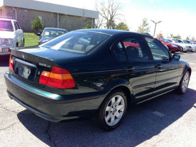 2003 BMW 325  xi