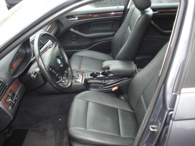 2003 BMW 325 xiT