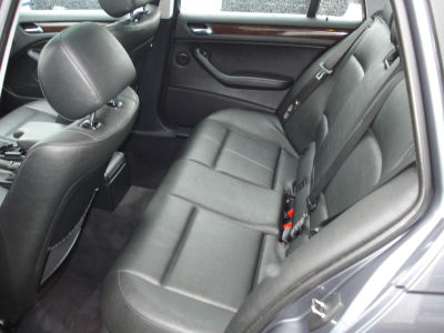 2003 BMW 325 xiT