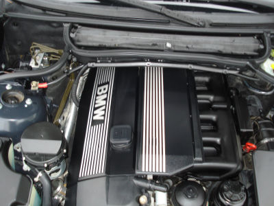 2003 BMW 325 xiT