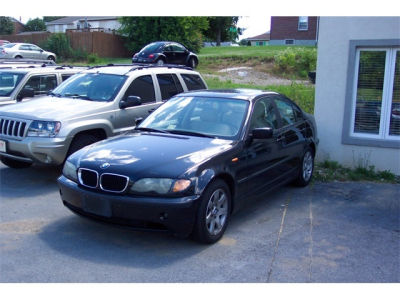 2002 BMW 325  i