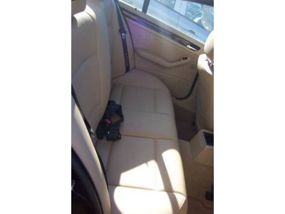 2002 BMW 325  i