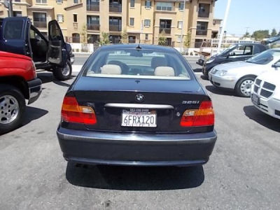 2005 BMW 325 i