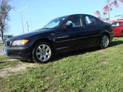 2003 BMW 325  i