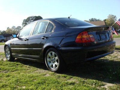 2003 BMW 325  i