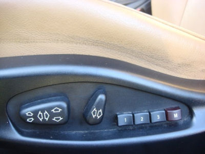 2003 BMW 325  i