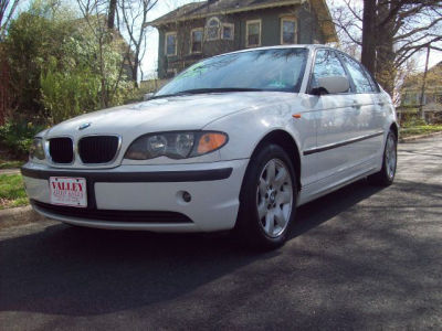 2002 BMW 325  xi