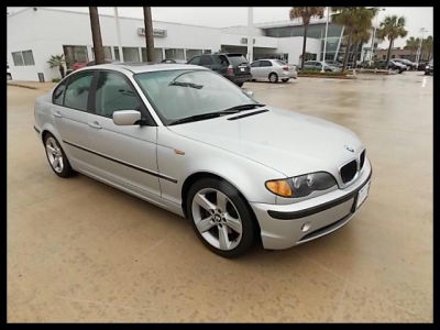 2004 BMW 325  i