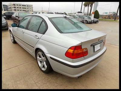 2004 BMW 325 i