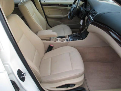 2003 BMW 325 xi