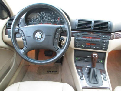 2003 BMW 325 xi
