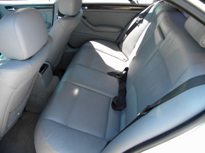2002 BMW 325 i