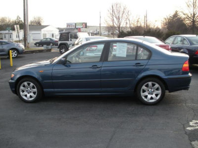 2003 BMW 325 xi