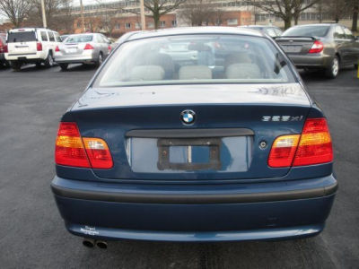 2003 BMW 325 xi