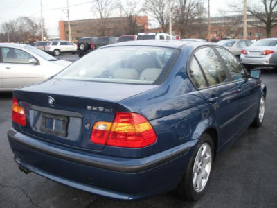 2003 BMW 325 xi