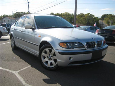 2003 BMW 325  xi