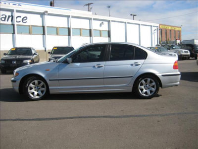 2003 BMW 325  xi