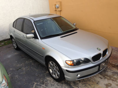 2004 BMW 325  i