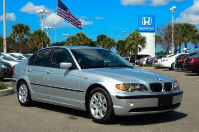 2005 BMW 325  i