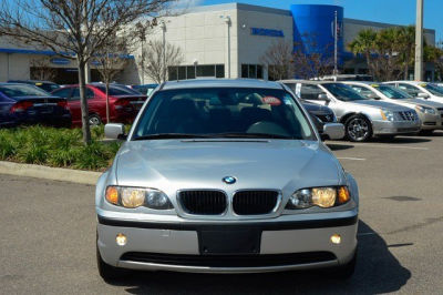 2005 BMW 325  i