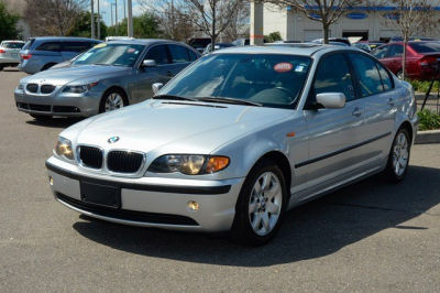 2005 BMW 325  i