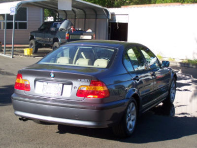 2003 BMW 325  i