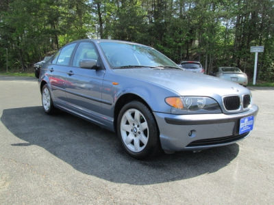 2002 BMW 325  xi