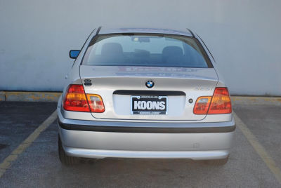 2002 BMW 325 i