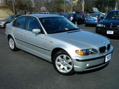 2002 BMW 325  xi