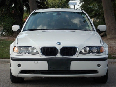 2005 BMW 325  i
