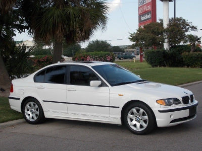 2005 BMW 325  i