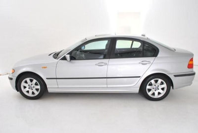 2005 BMW 325  i