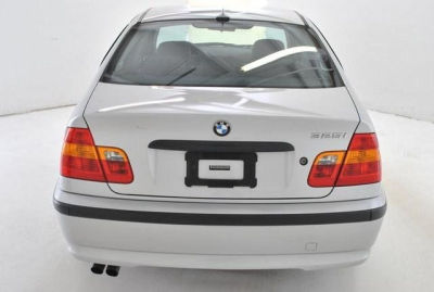 2005 BMW 325  i