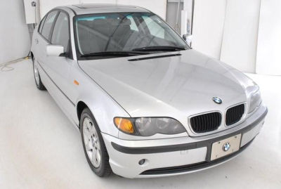 2005 BMW 325  i