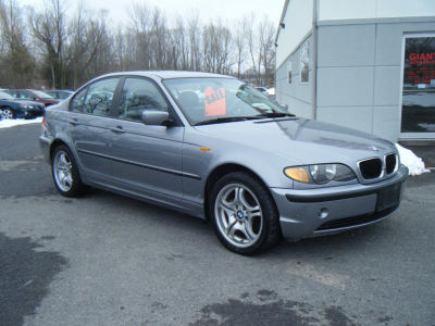 2005 BMW 325 xi