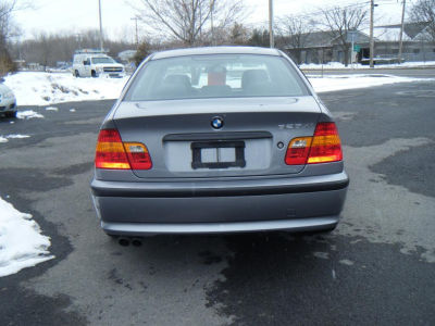 2005 BMW 325 xi
