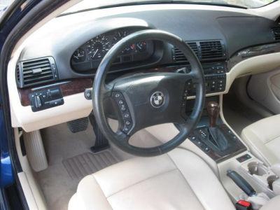 2004 BMW 325 i