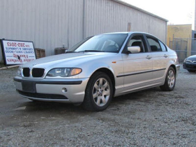 2003 BMW 325  i